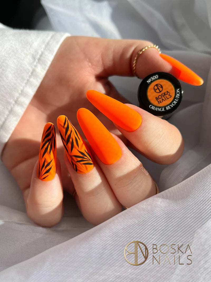 Esmalte Semipermanente Orange Revolution Nº300 - 6ml